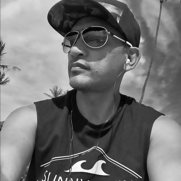 Meet your Posher, Robert - Picture 1 of 1